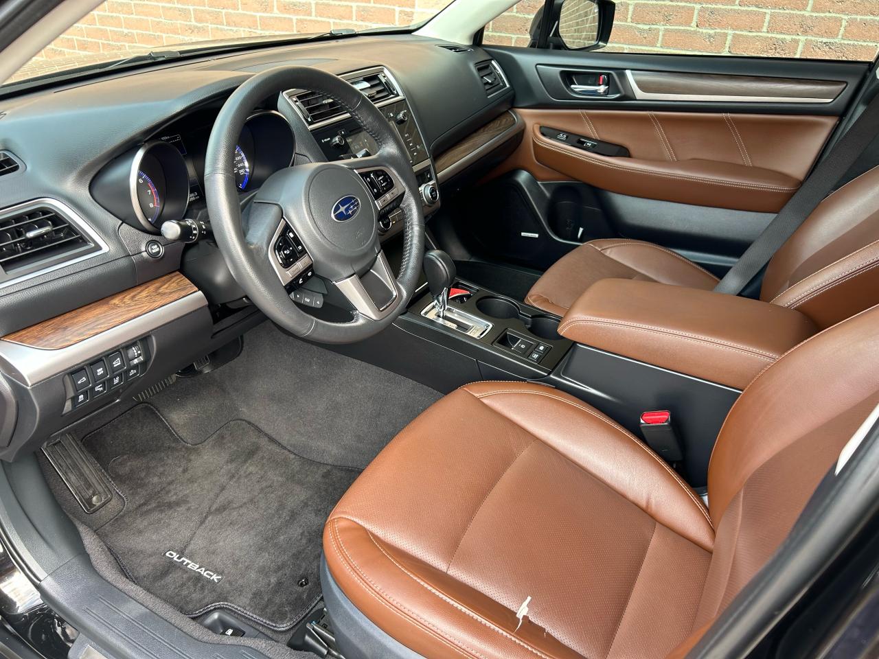 2017 Subaru Outback 3.6R Touring - Photo #8