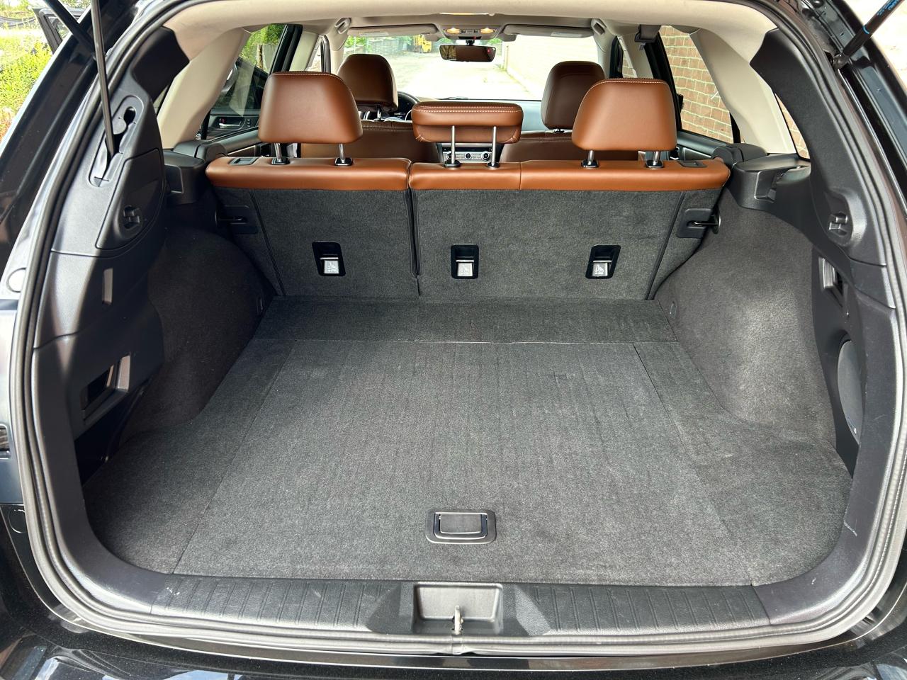 2017 Subaru Outback 3.6R Touring - Photo #9