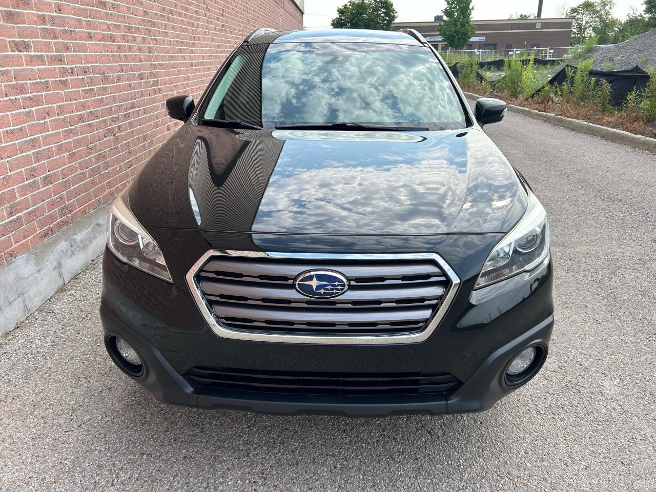 2017 Subaru Outback 3.6R Touring - Photo #2