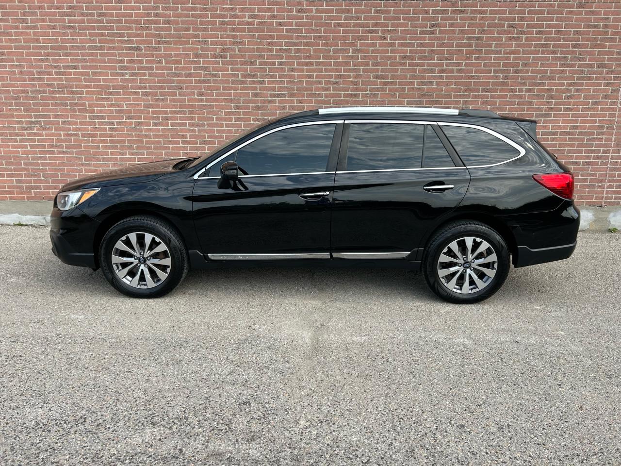 2017 Subaru Outback 3.6R Touring - Photo #3