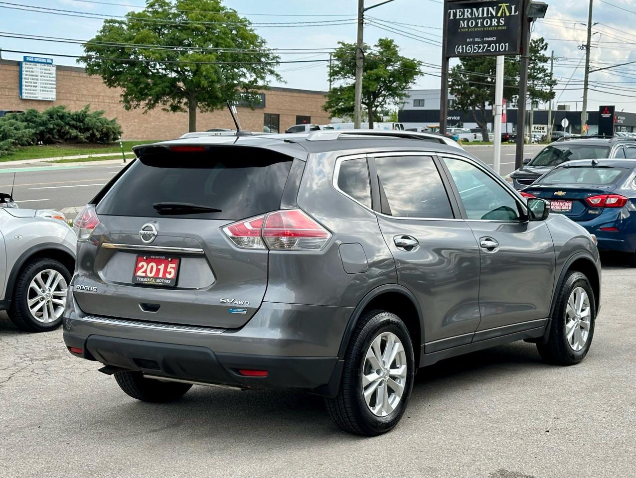 2015 Nissan Rogue SV - Photo #5