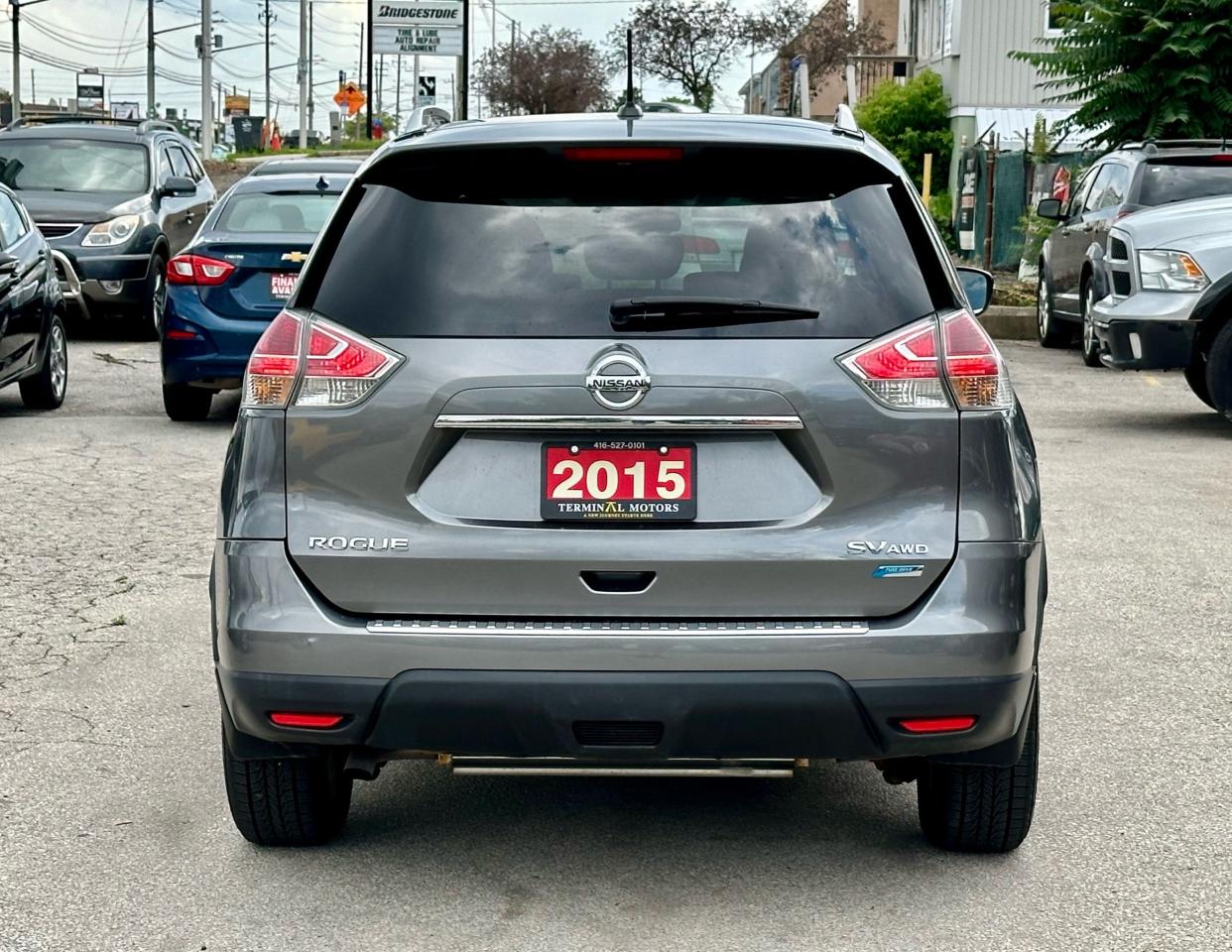 2015 Nissan Rogue SV - Photo #4