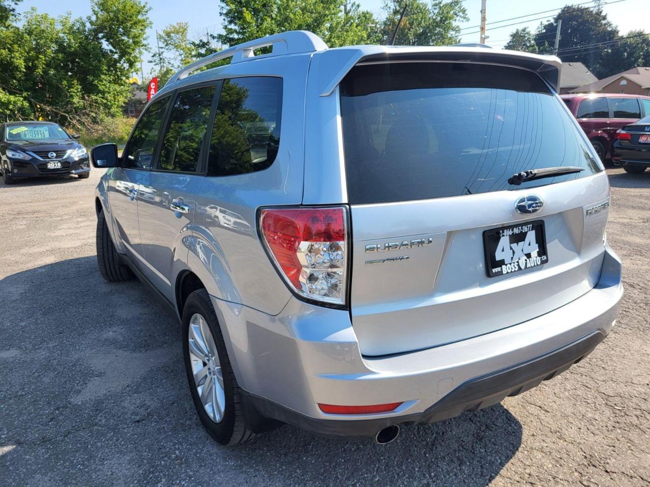 2012 Subaru Forester Limited Photo2