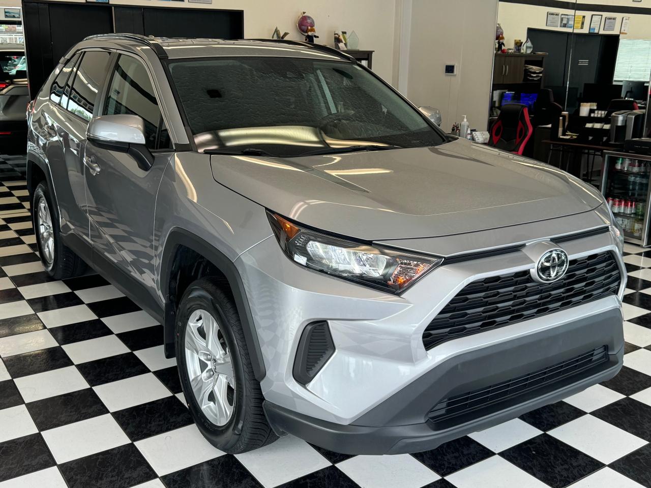 2019 Toyota RAV4 LE AWD+New Tires+Brakes+AdaptiveCruise+CleanCarfax - Photo #9