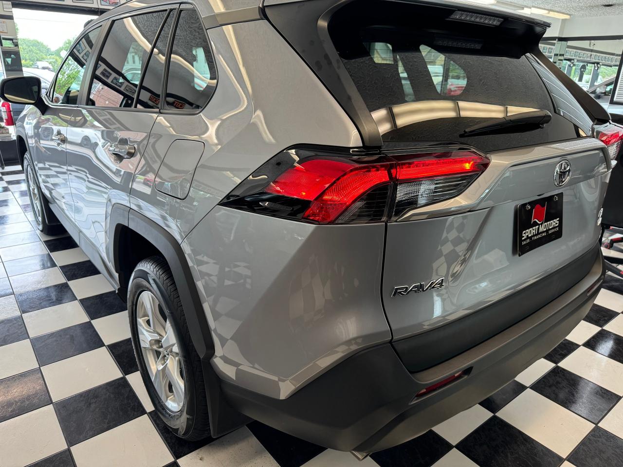 2019 Toyota RAV4 LE AWD+New Tires+Brakes+AdaptiveCruise+CleanCarfax - Photo #41