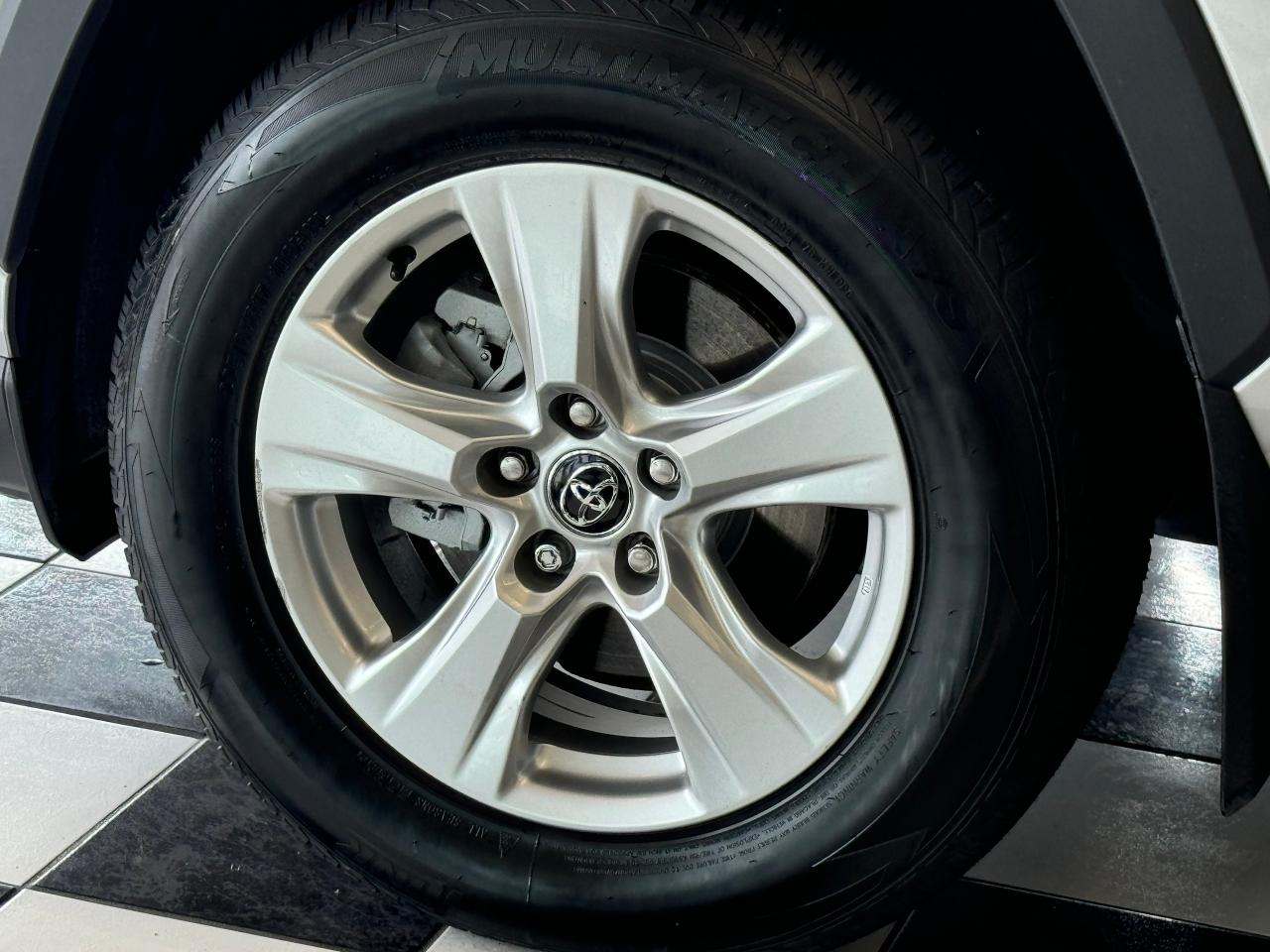 2019 Toyota RAV4 LE AWD+New Tires+Brakes+AdaptiveCruise+CleanCarfax - Photo #55