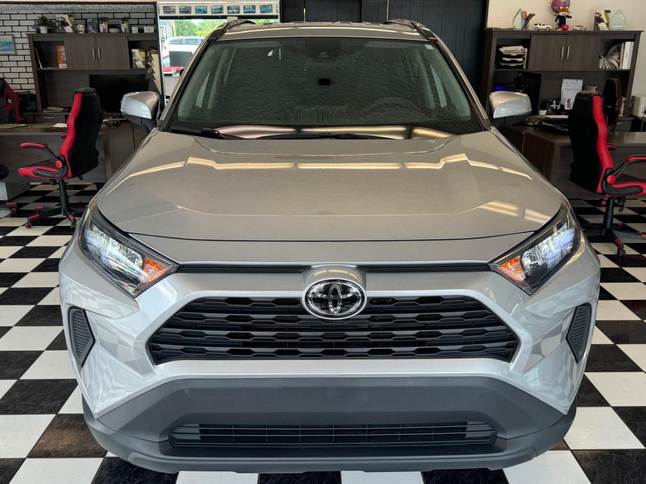 2019 Toyota RAV4 LE AWD+New Tires+Brakes+AdaptiveCruise+CleanCarfax - Photo #10