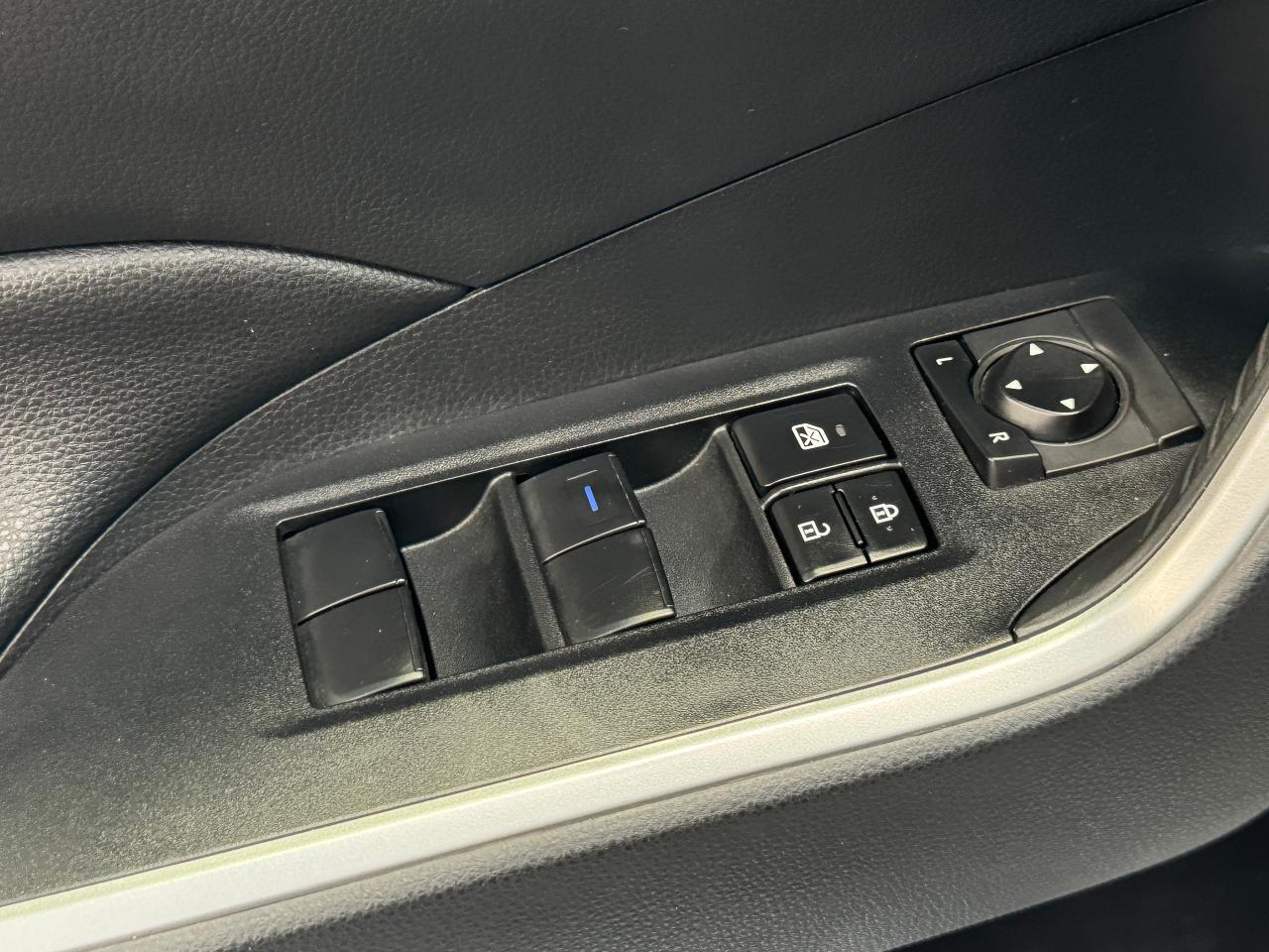 2019 Toyota RAV4 LE AWD+New Tires+Brakes+AdaptiveCruise+CleanCarfax - Photo #52