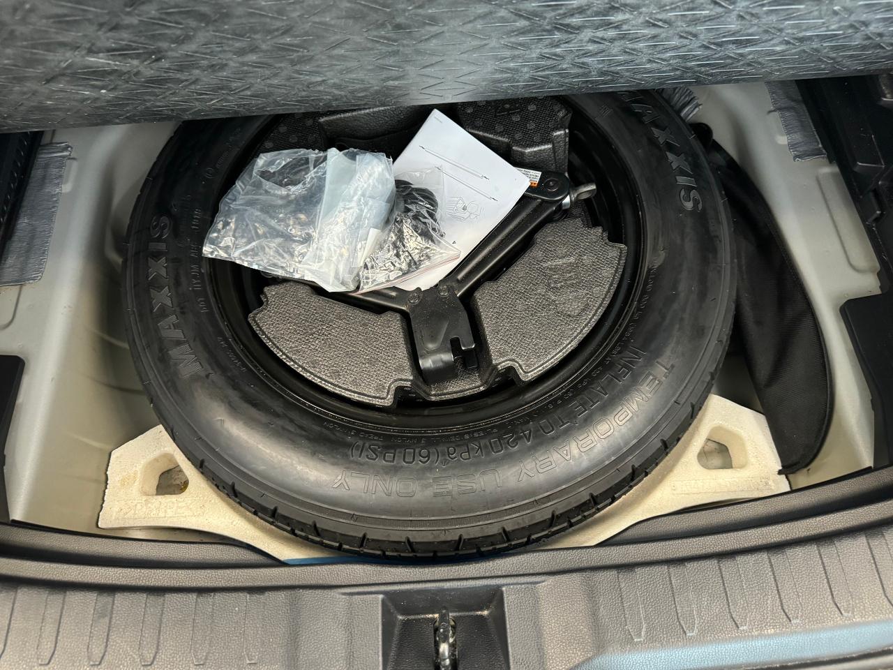 2019 Toyota RAV4 LE AWD+New Tires+Brakes+AdaptiveCruise+CleanCarfax - Photo #59