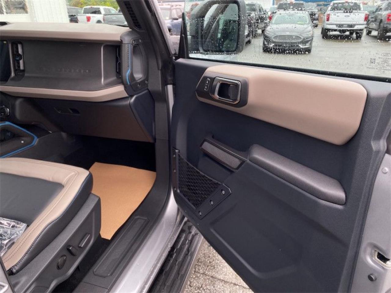 2024 Ford Bronco Wildtrak  - Leather Seats Photo5