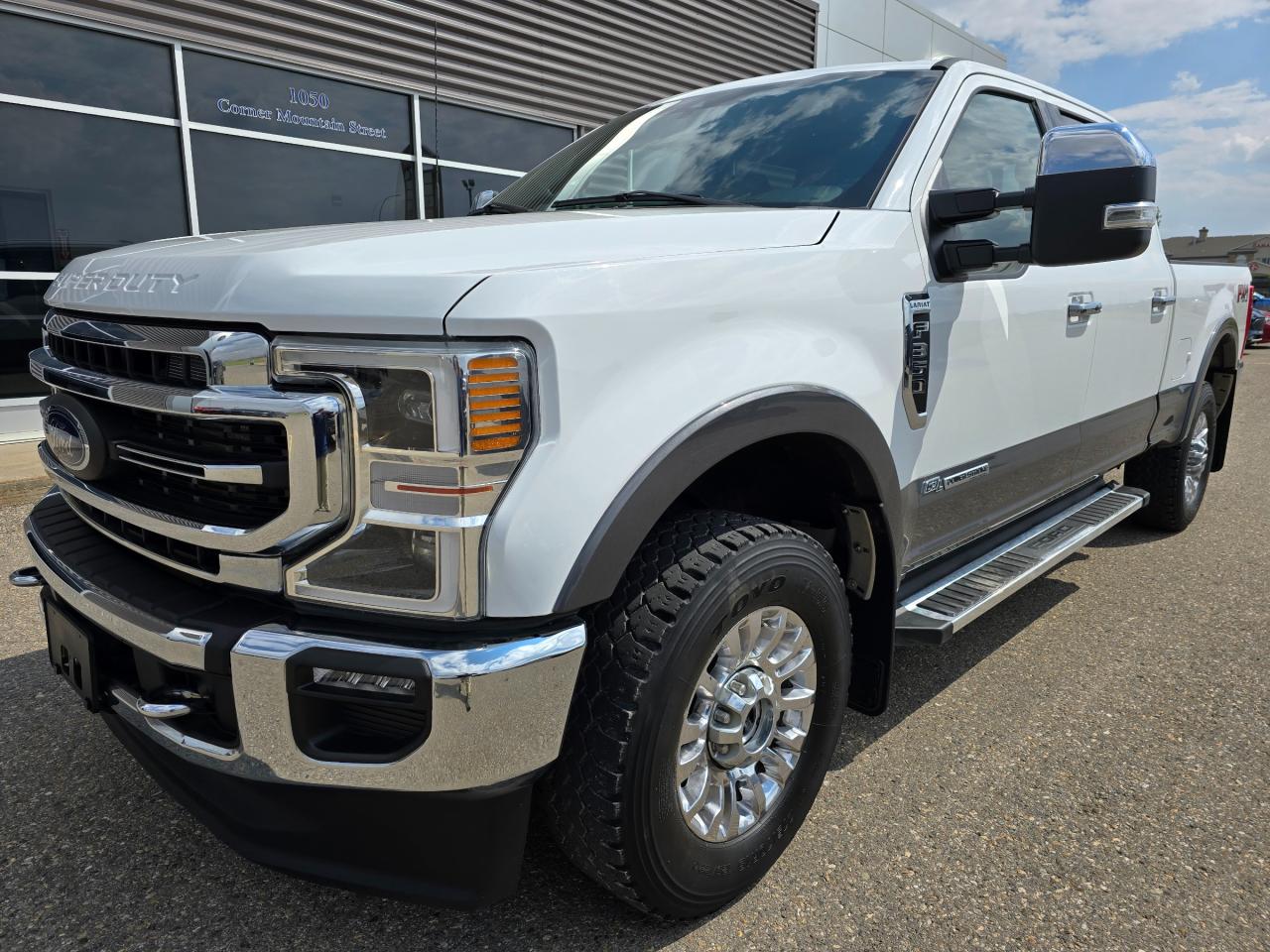 Used 2022 Ford F-350 Lariat for sale in Pincher Creek, AB