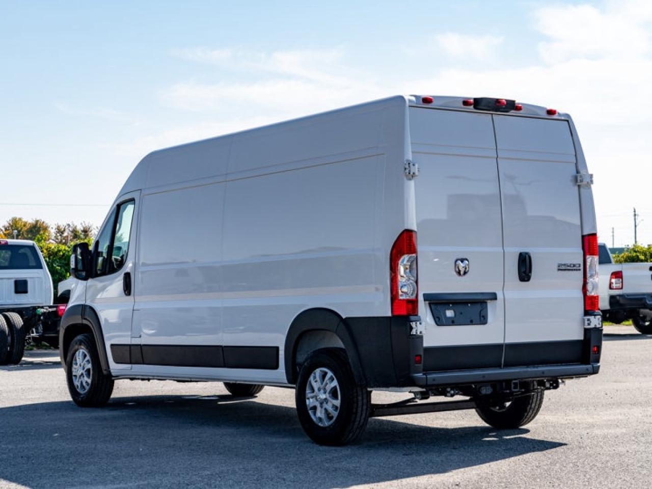 2025 RAM Cargo Van ProMaster SLT+ Photo4