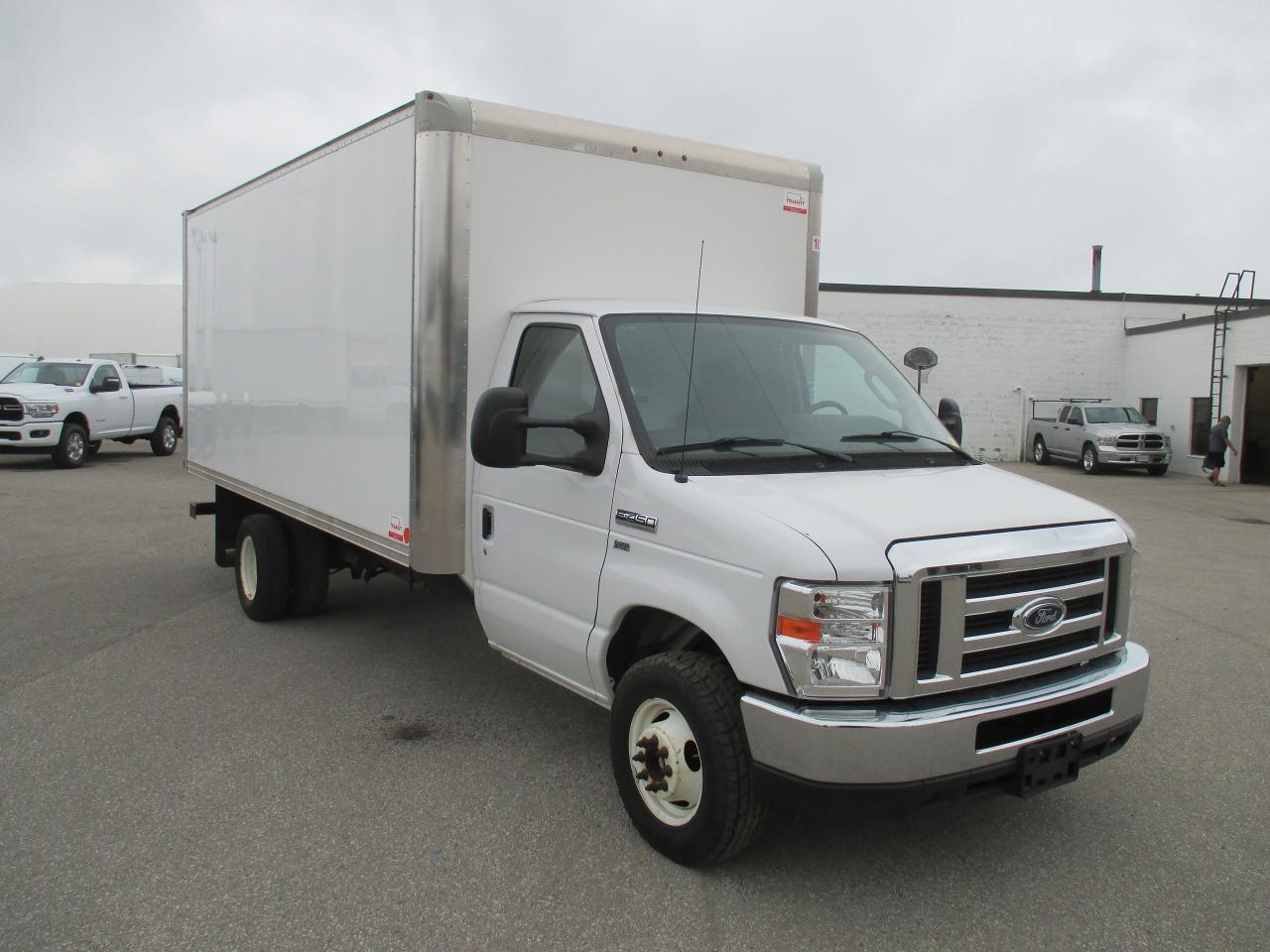 2019 Ford E450 E-450 DRW 176" WB - Photo #3