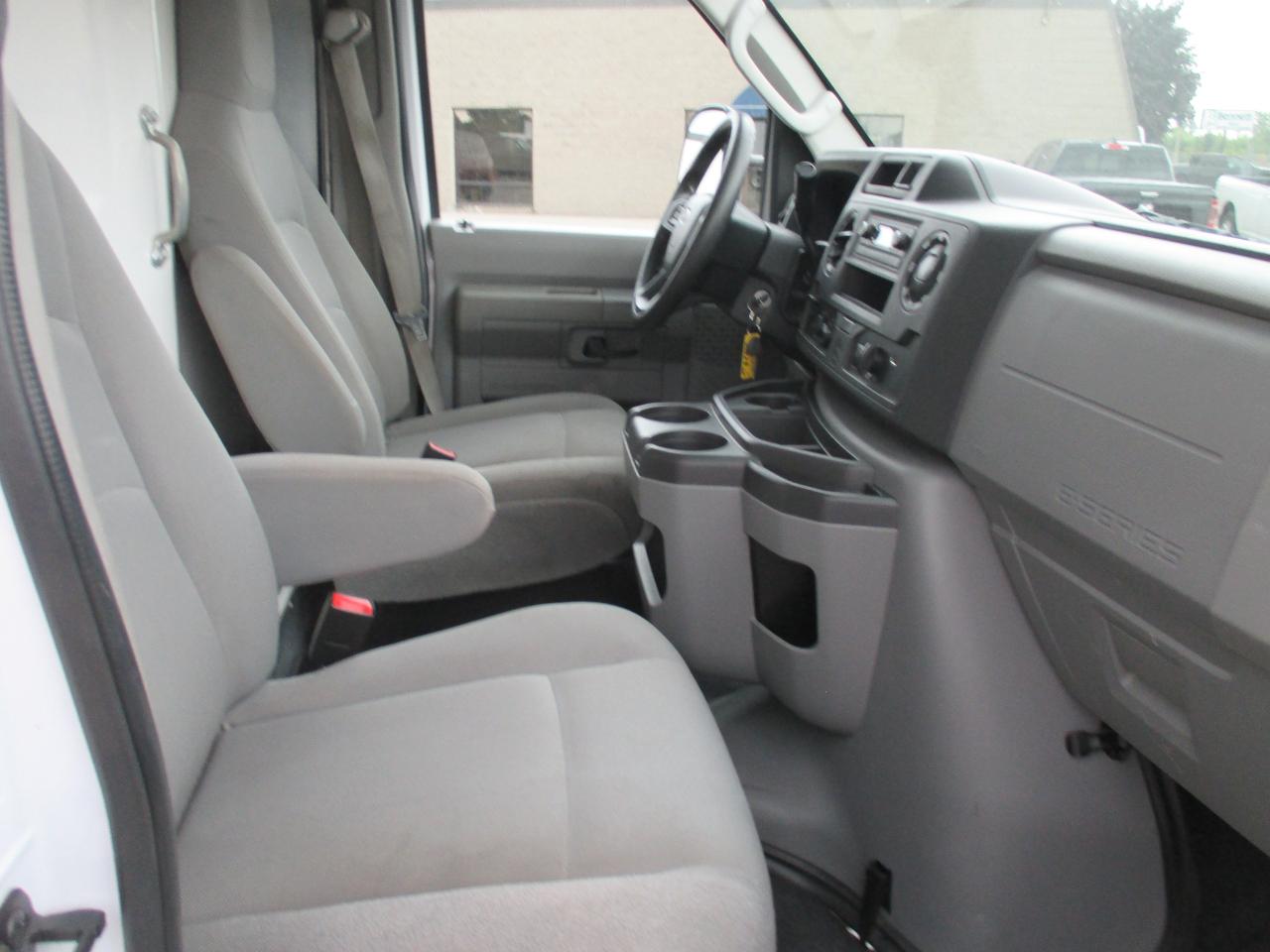 2021 Ford E450 E-450 DRW 176" WB - Photo #8