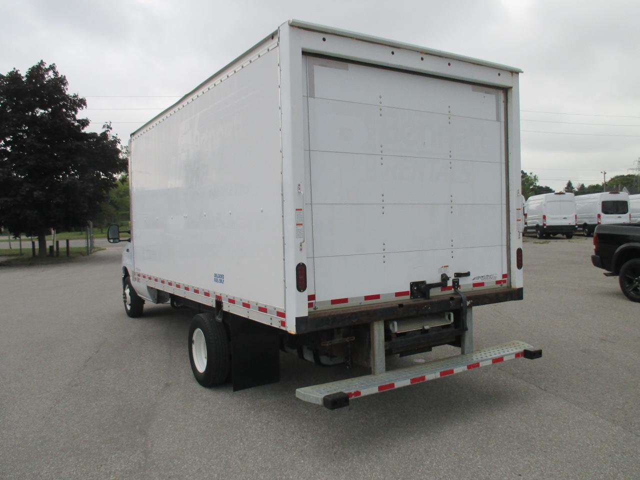2021 Ford E450 E-450 DRW 176" WB - Photo #6