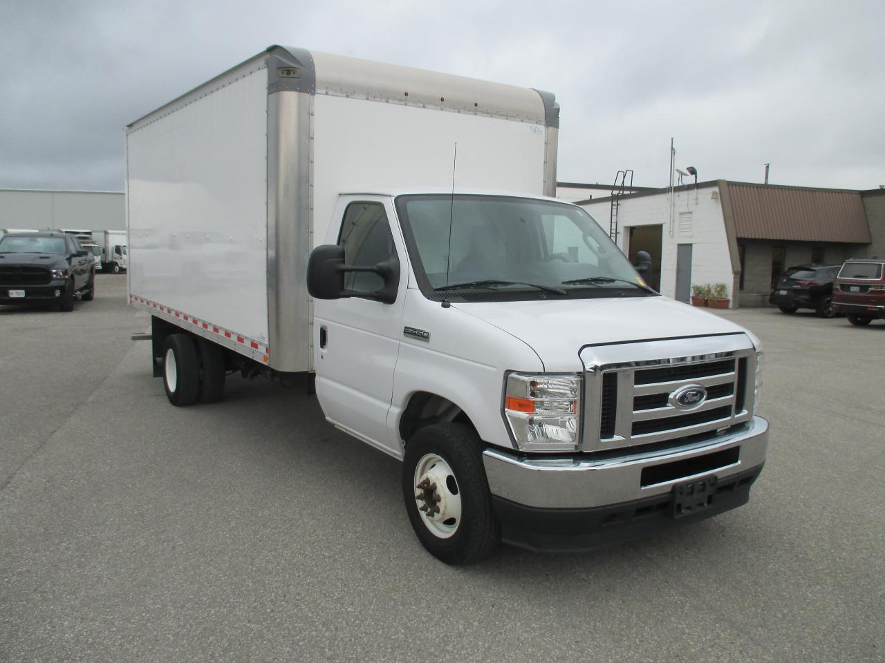 2021 Ford E450 E-450 DRW 176" WB - Photo #3