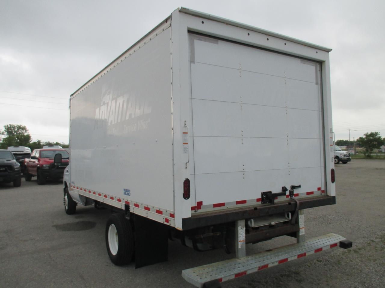 2021 Ford E450 E-450 DRW 176" WB - Photo #6