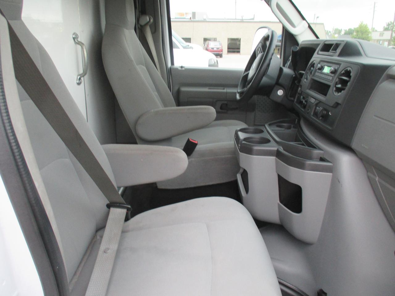 2021 Ford E450 E-450 DRW 176" WB - Photo #8
