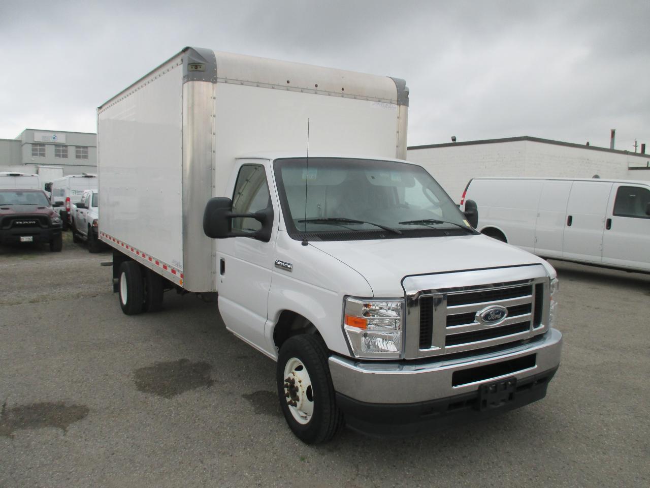 2021 Ford E450 E-450 DRW 176" WB - Photo #3