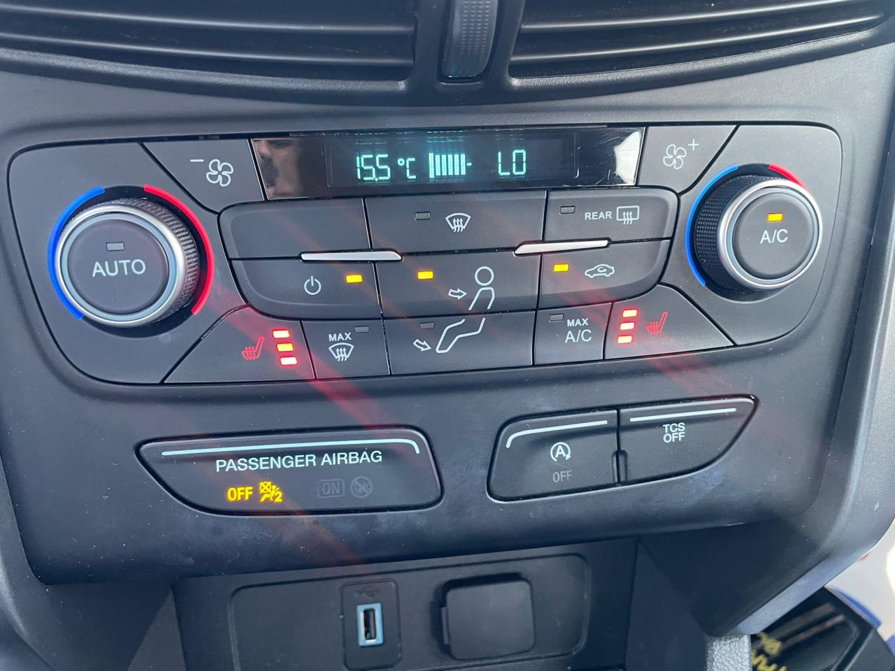 2018 Ford Escape SE N0 ACCIDENT CAMERA NEW TIRES REMOTE START - Photo #11