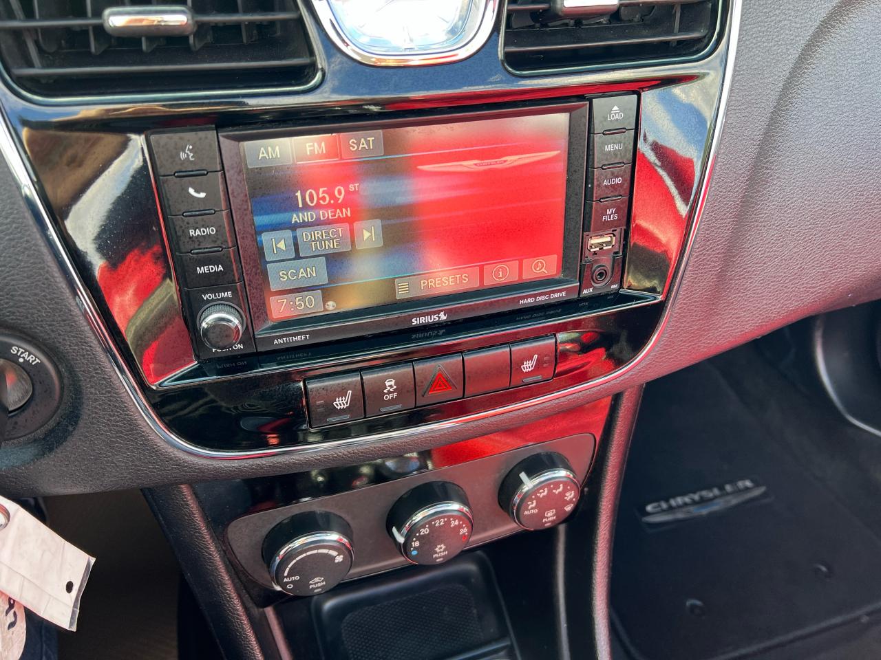 2013 Chrysler 200 Touring Convertible Leather Heated Seats - Photo #13