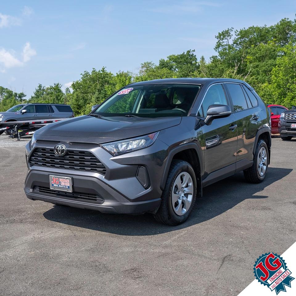 2022 Toyota RAV4 LE AWD