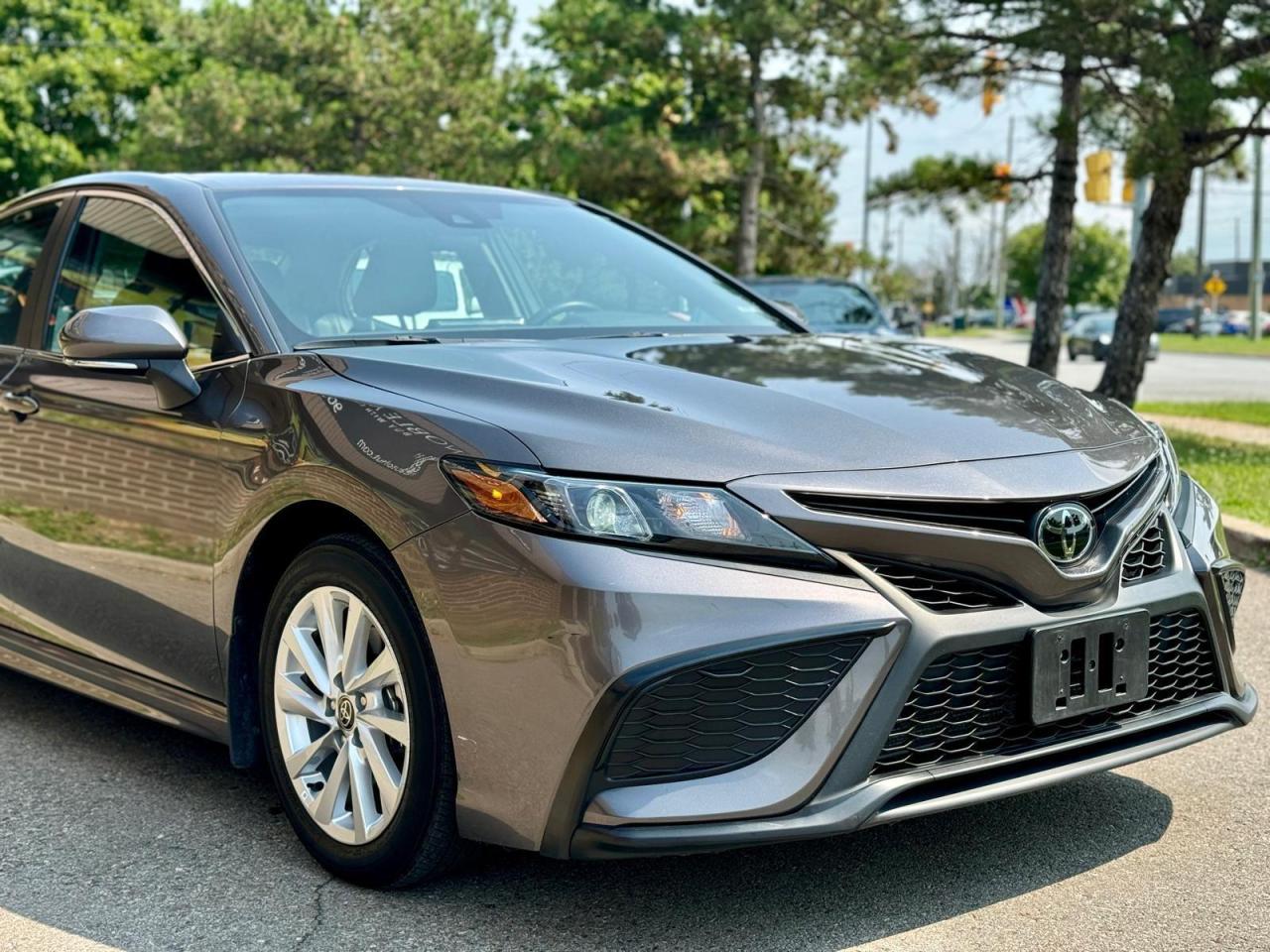 2023 Toyota Camry SE Photo4
