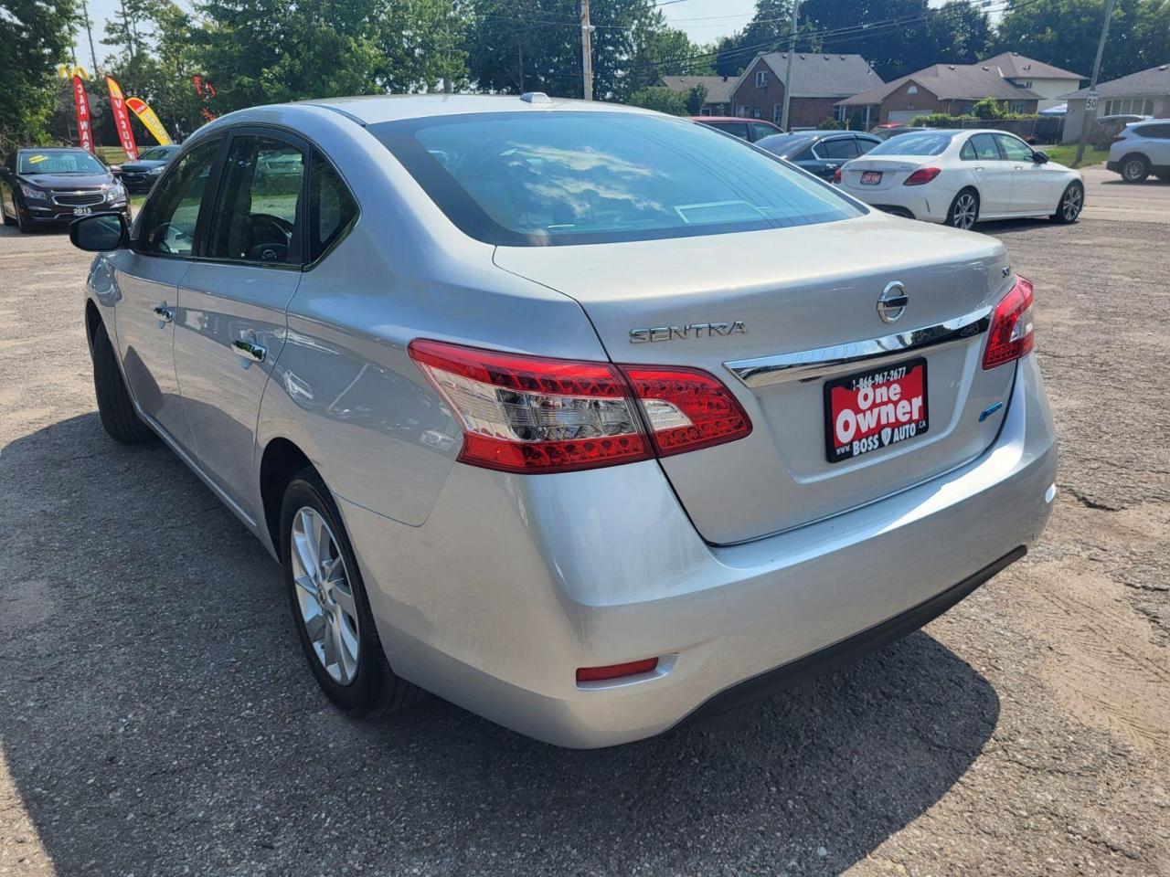 2015 Nissan Sentra 1.8 SV Photo2