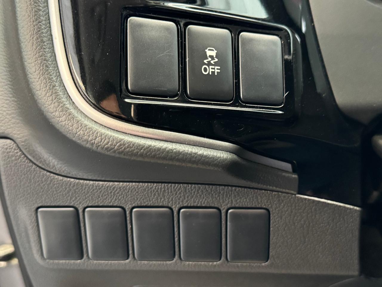 2017 Mitsubishi Outlander ES AWC+Camera+Bluetooth+Heated Seats+CLEAN CARFAX - Photo #45