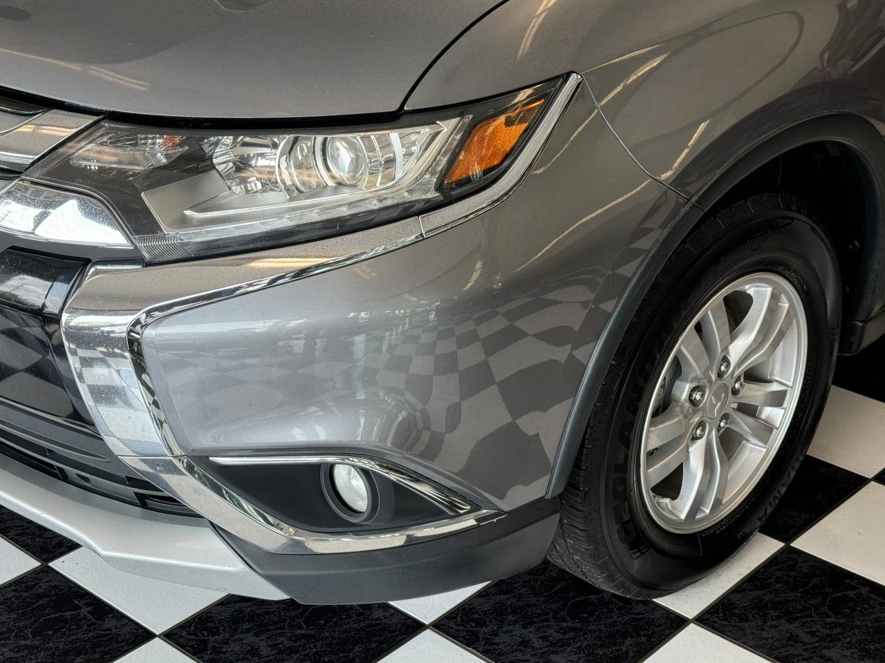 2017 Mitsubishi Outlander ES AWC+Camera+Bluetooth+Heated Seats+CLEAN CARFAX - Photo #36