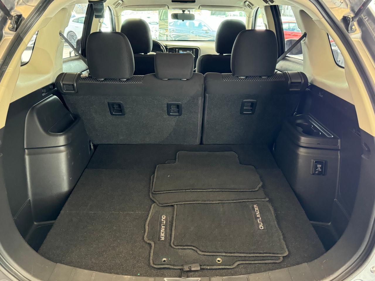 2017 Mitsubishi Outlander ES AWC+Camera+Bluetooth+Heated Seats+CLEAN CARFAX - Photo #26