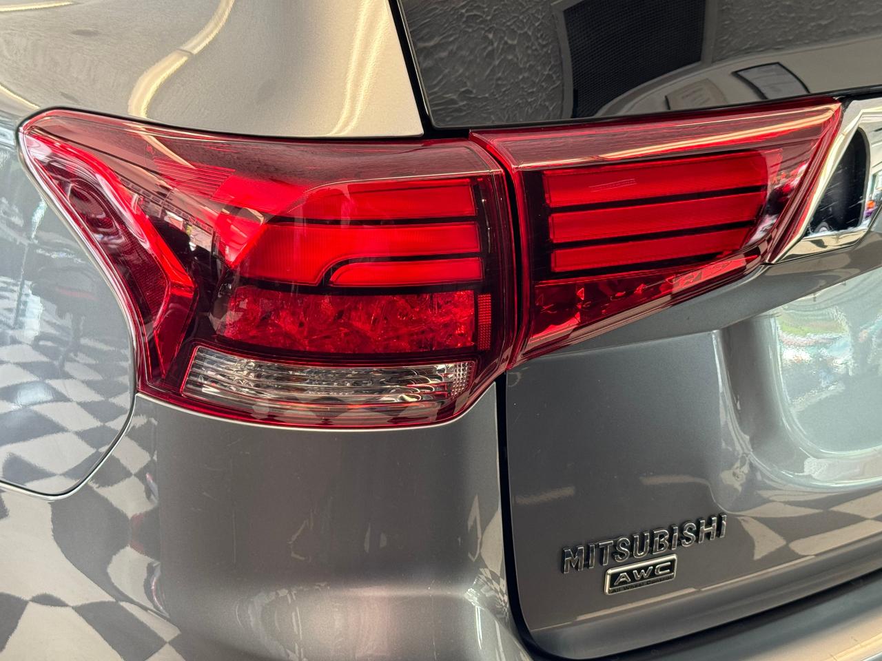 2017 Mitsubishi Outlander ES AWC+Camera+Bluetooth+Heated Seats+CLEAN CARFAX - Photo #55