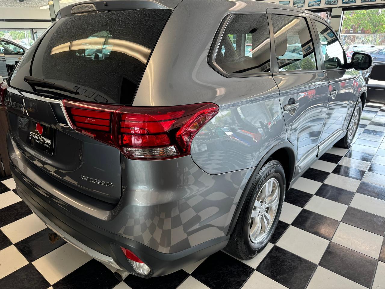 2017 Mitsubishi Outlander ES AWC+Camera+Bluetooth+Heated Seats+CLEAN CARFAX - Photo #38