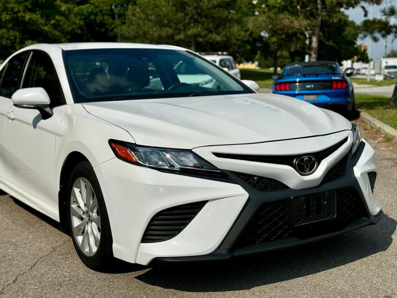 2018 Toyota Camry SE Photo4