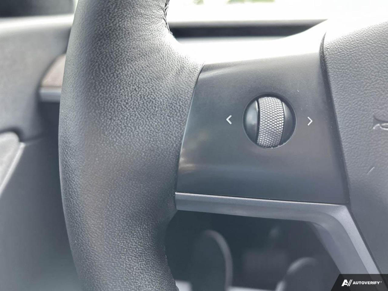 2022 Tesla Model Y LONG RANGE / NAV / AWD / REVERSE CAM - Photo #10