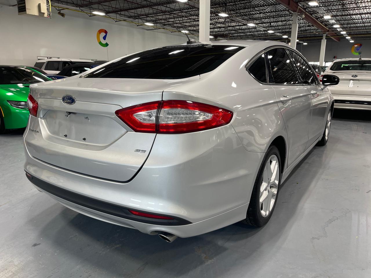 2016 Ford Fusion 4dr Sdn SE FWD Photo4
