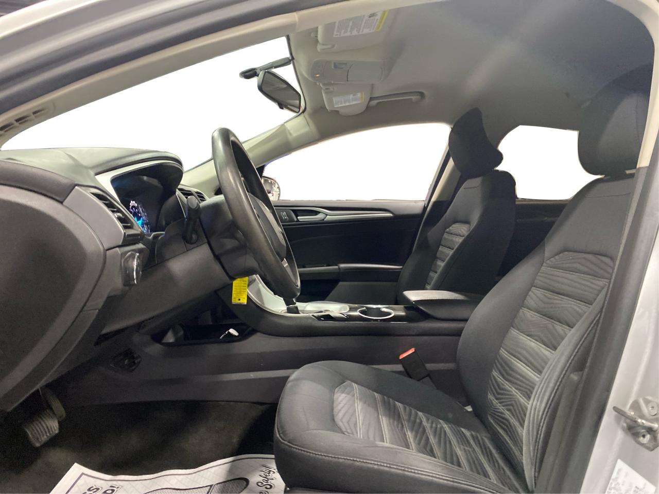 2016 Ford Fusion 4dr Sdn SE FWD Photo