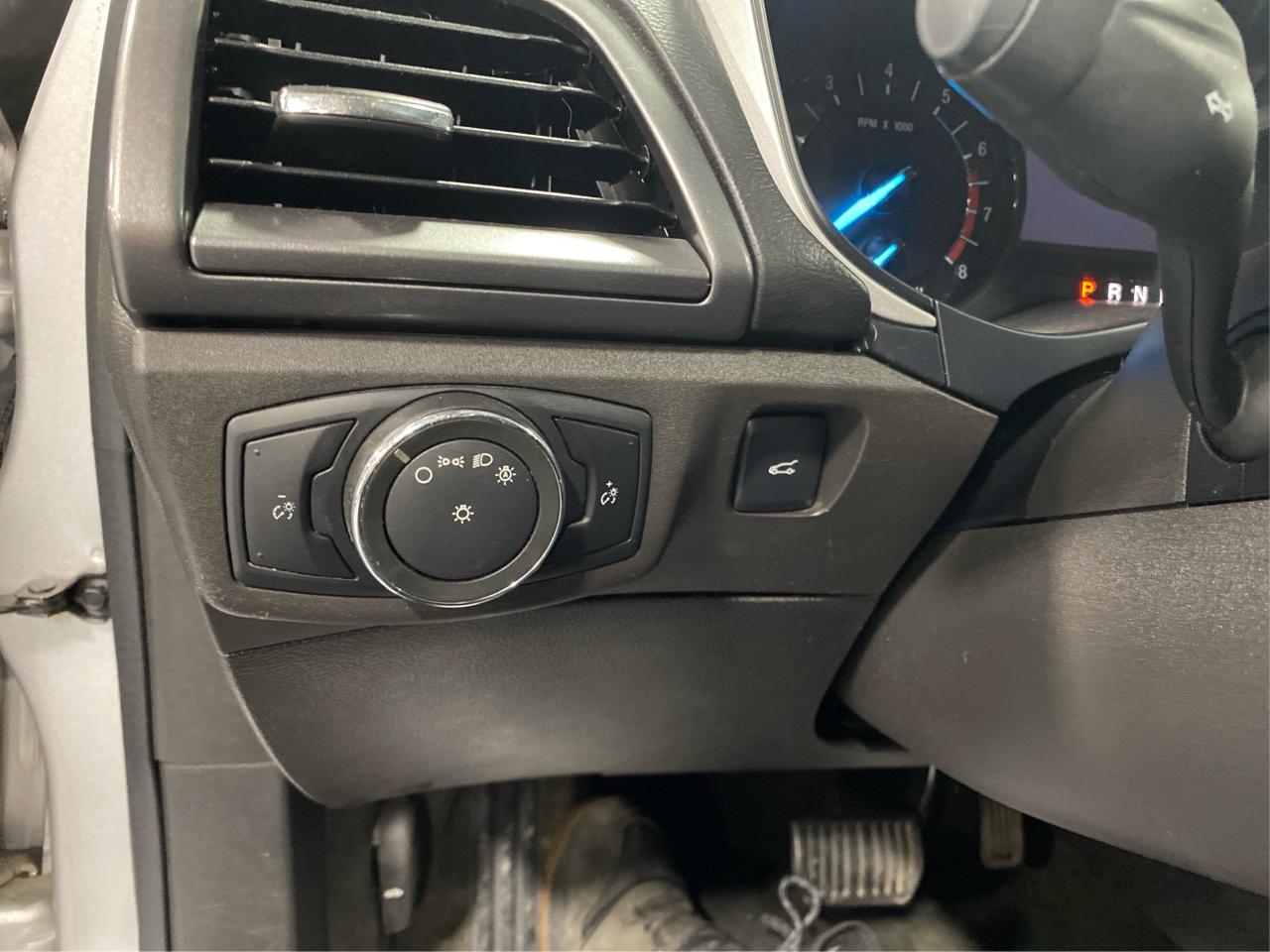 2016 Ford Fusion 4dr Sdn SE FWD Photo