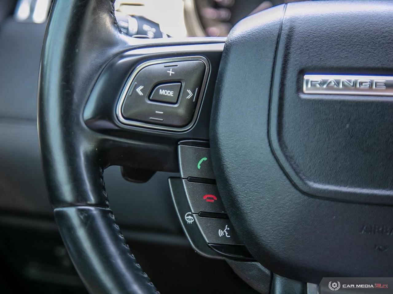 2015 Land Rover Evoque Pure Premium Photo