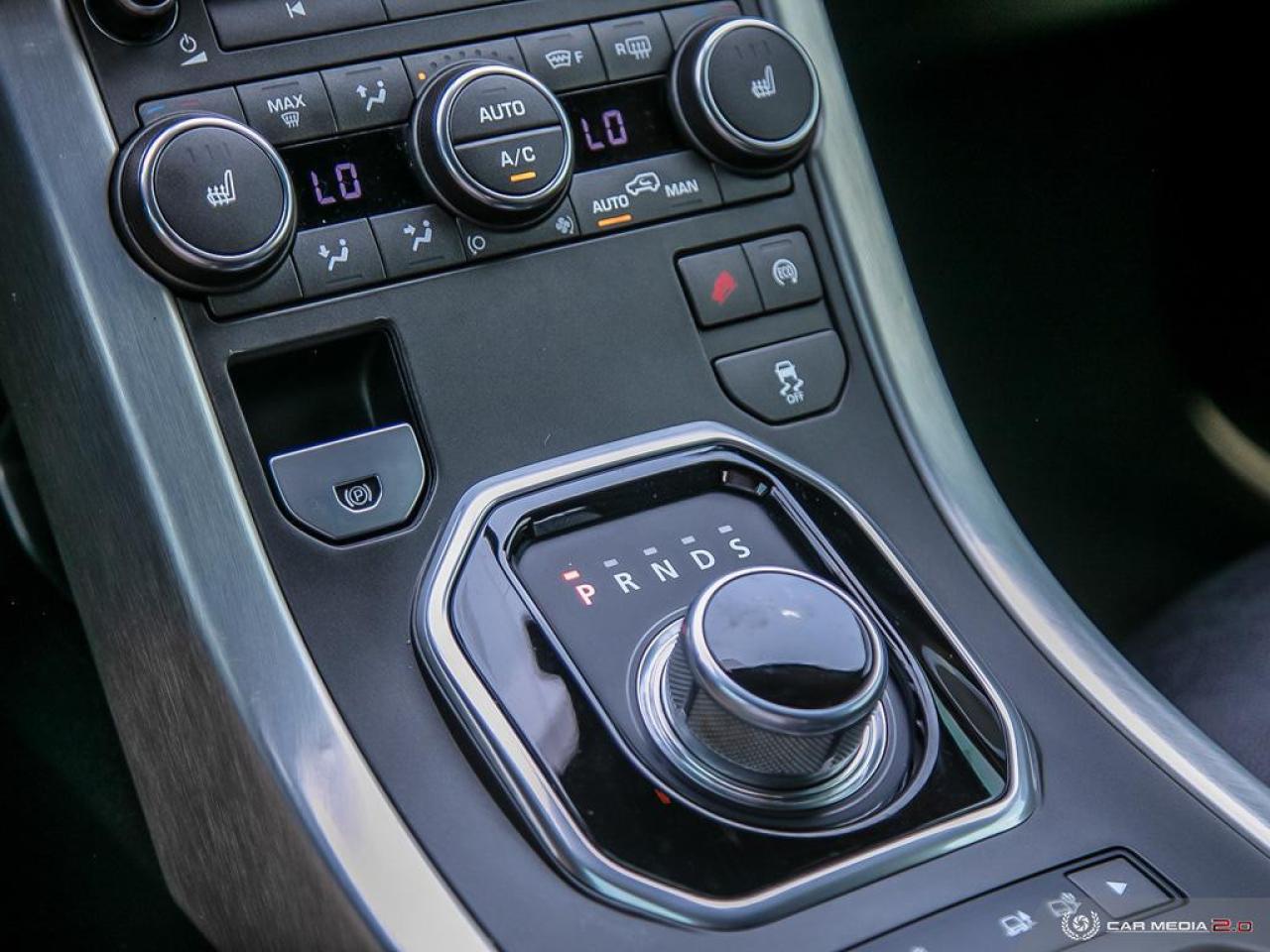 2015 Land Rover Evoque Pure Premium Photo