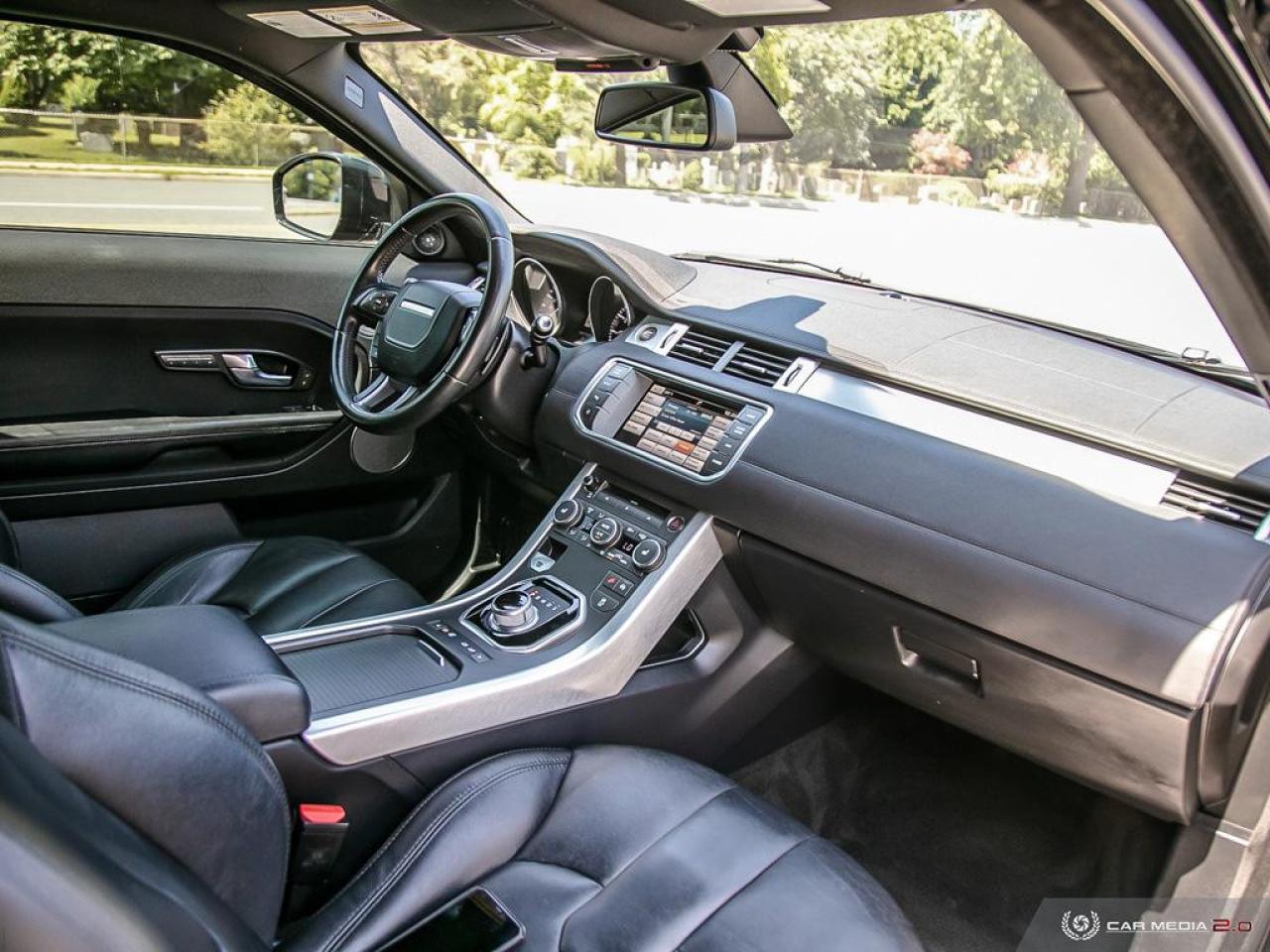 2015 Land Rover Evoque Pure Premium Photo