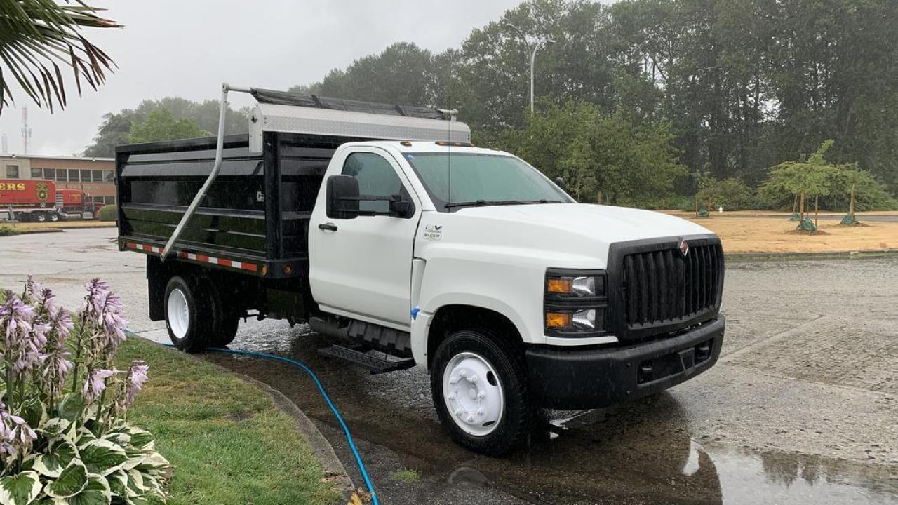 Used 2021 International CV515 Dump Truck Diesel 3 Seater for sale in Burnaby, BC