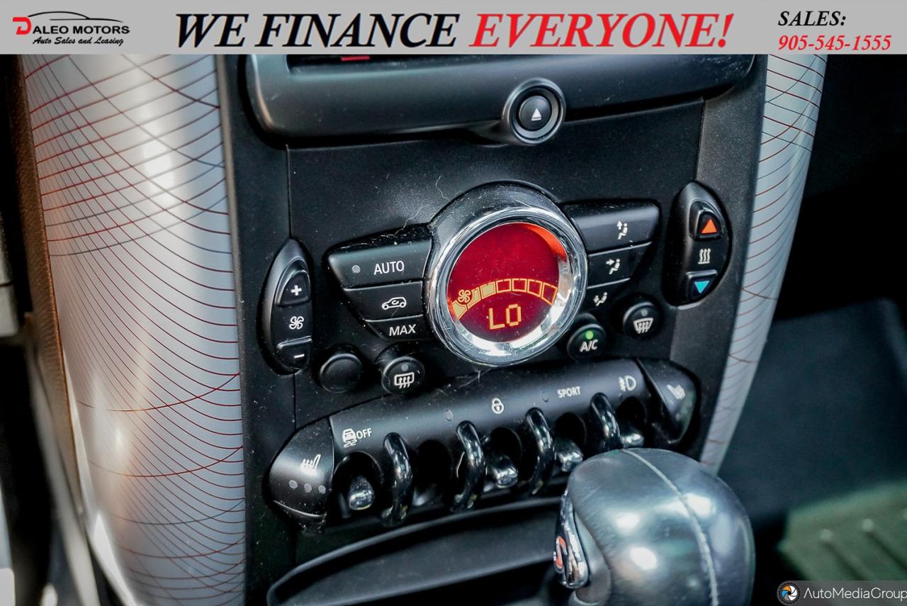 2016 MINI Cooper Countryman AWD / HEATED SEATS / LEATHER / SUNROOF / MOON ROOF Photo