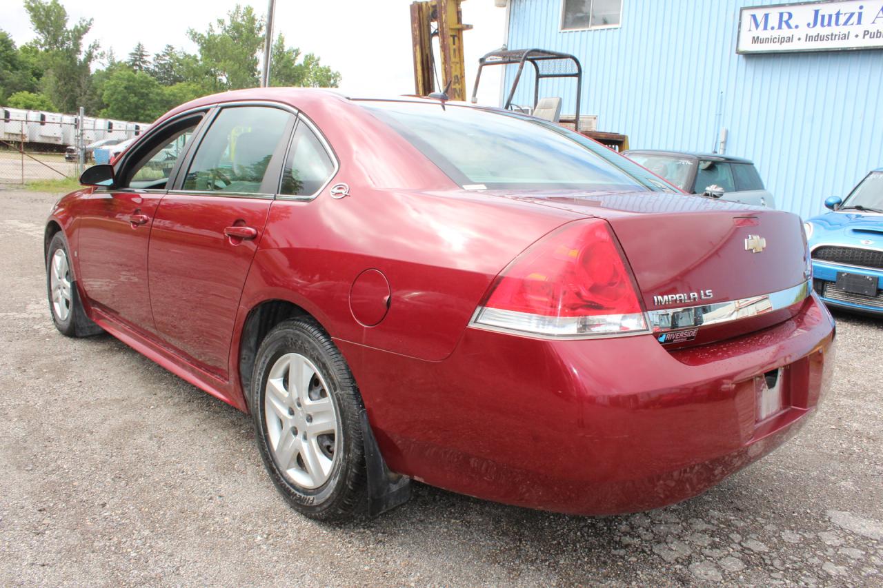2009 Chevrolet Impala  Photo3