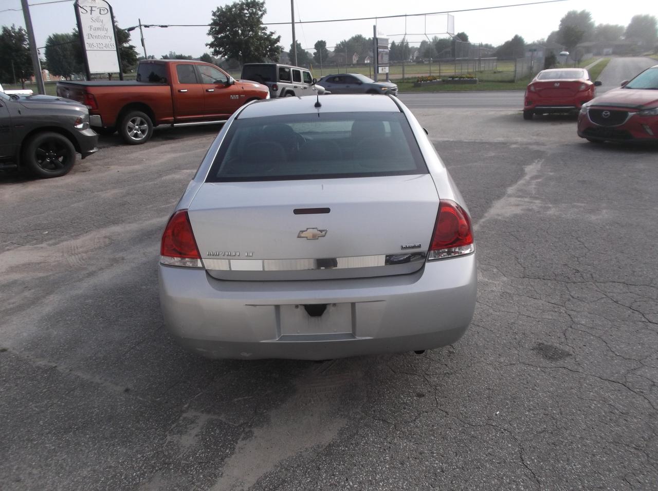 2011 Chevrolet Impala LT - Photo #4