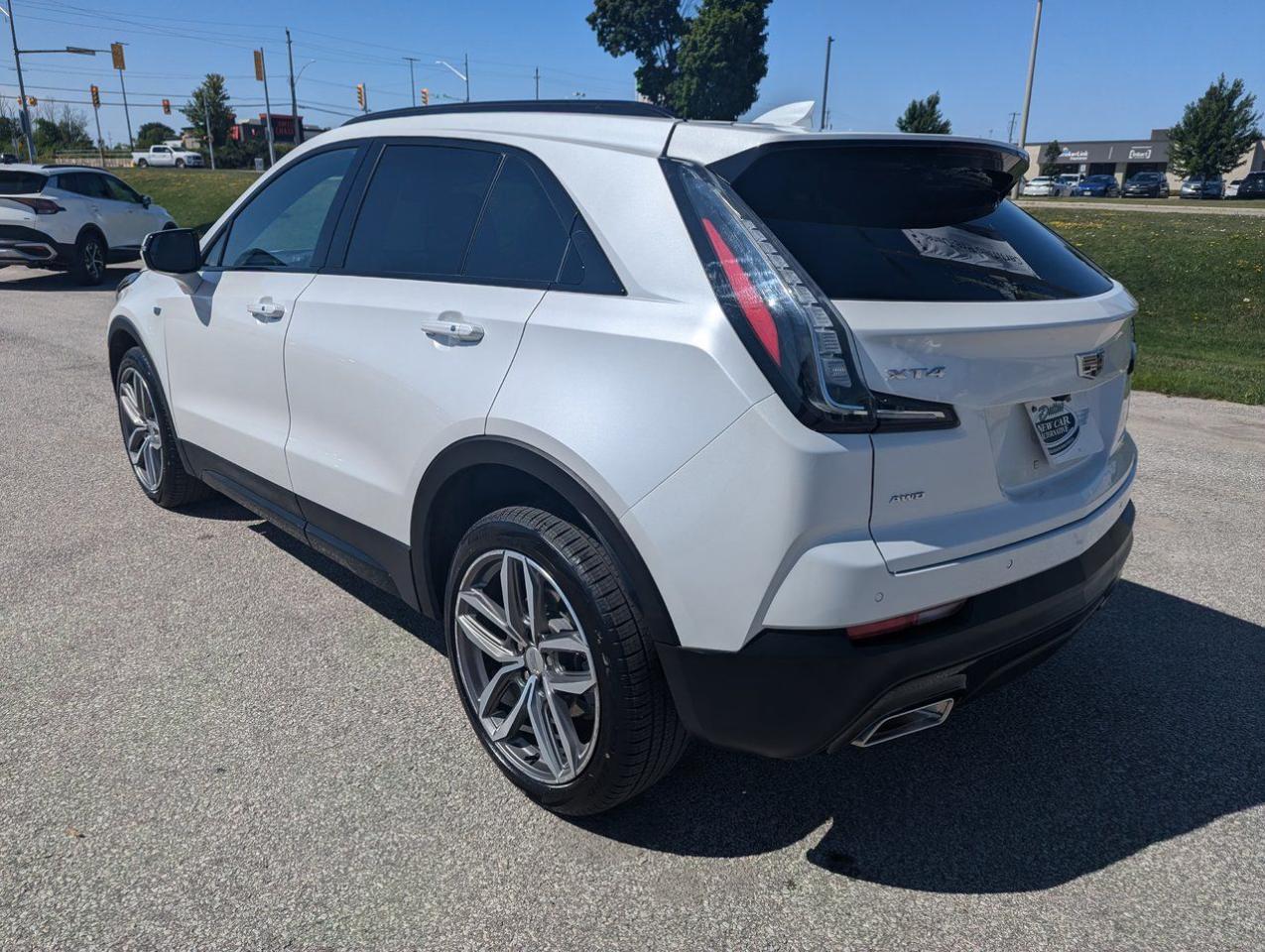 2023 Cadillac XT4 AWD Sport Photo3