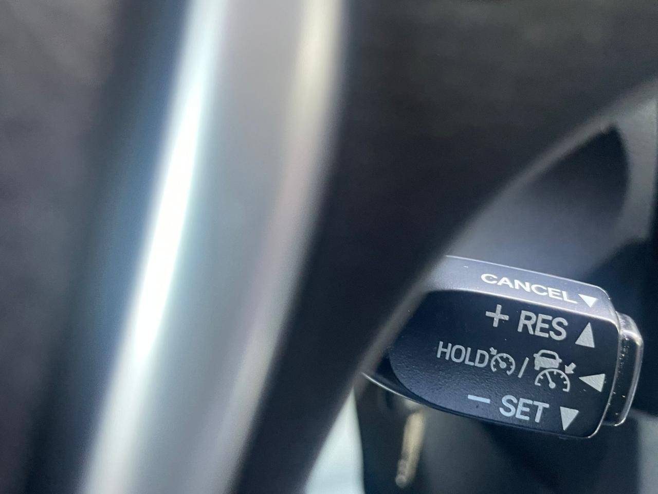 2018 Toyota Corolla Manual NO ACCIDENT 1 OWNER POWER WINDOS CRUIZE - Photo #16