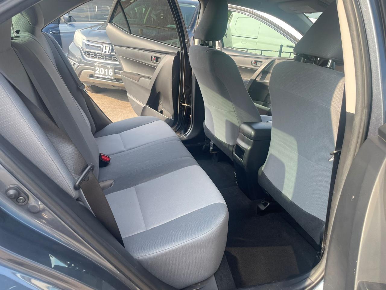 2018 Toyota Corolla Manual NO ACCIDENT 1 OWNER POWER WINDOS CRUIZE - Photo #22