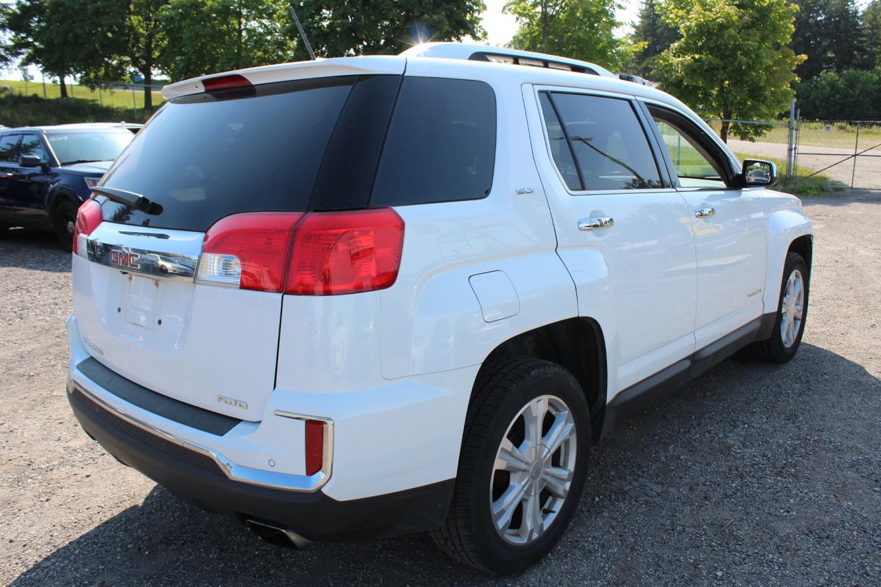 2016 GMC Terrain  Photo2