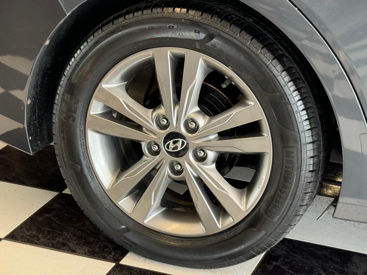 2017 Hyundai Elantra GL+New Brakes+Camera+Heated Seats+Blind Spot+A/C - Photo #52